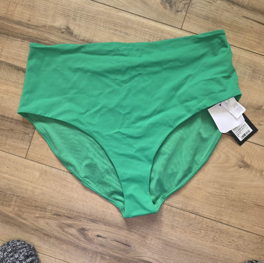 Fabletics Vibrant Green Camisole Top